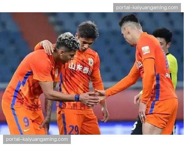 战术图解：天津津门虎的定位球战术是如何攻破青岛西海岸球门的